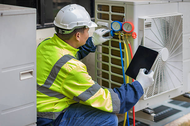 Professional Heat Pump Repair technician working in Tuckahoe, NJ
